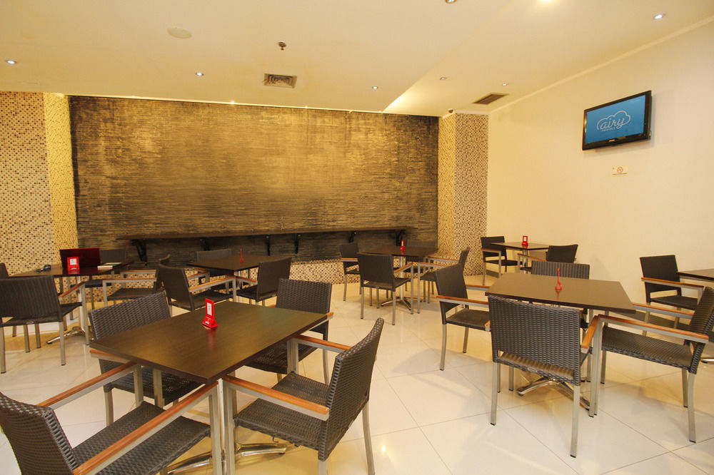 Hôtel Airy Glodok Pinangsia Raya Jakarta Extérieur photo