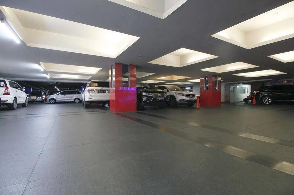 Hôtel Airy Glodok Pinangsia Raya Jakarta Extérieur photo
