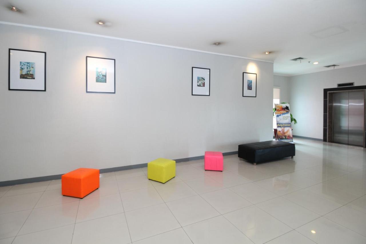 Hôtel Airy Glodok Pinangsia Raya Jakarta Extérieur photo