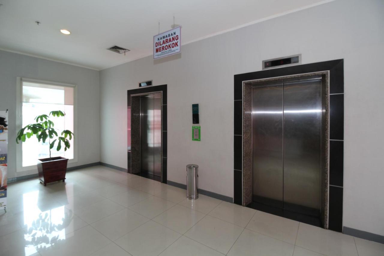 Hôtel Airy Glodok Pinangsia Raya Jakarta Extérieur photo