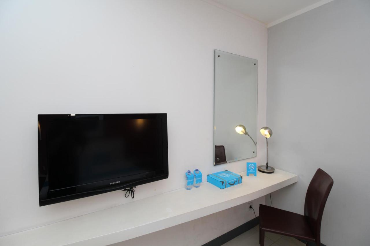 Hôtel Airy Glodok Pinangsia Raya Jakarta Extérieur photo