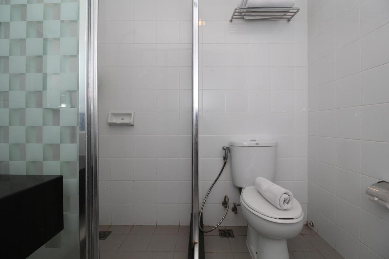 Hôtel Airy Glodok Pinangsia Raya Jakarta Extérieur photo