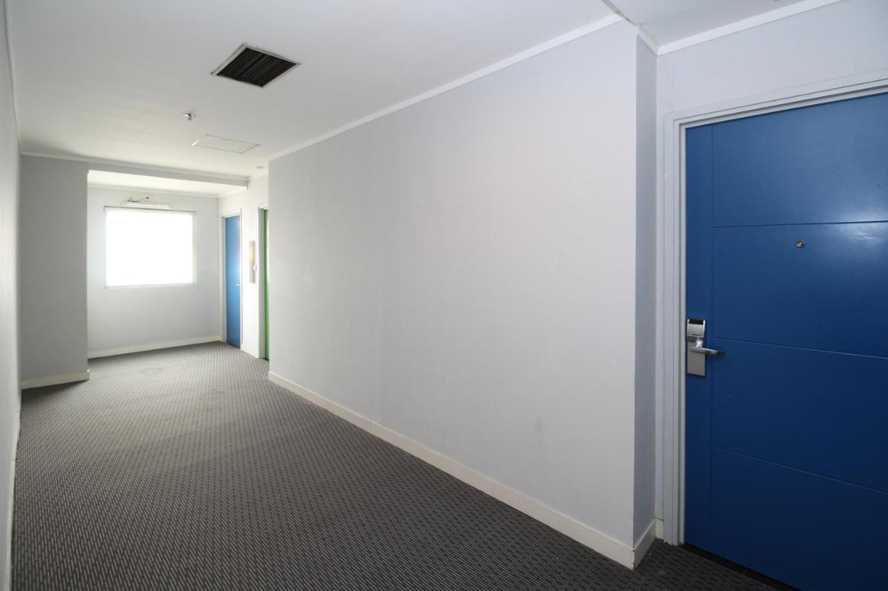 Hôtel Airy Glodok Pinangsia Raya Jakarta Extérieur photo